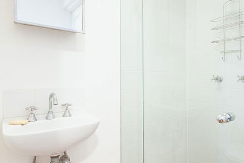 Charming Centrally Located 2 Bedroom Accommodation - Darwin Holiday 4