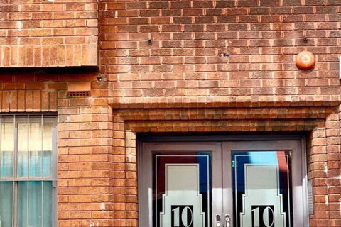 Flat With Rooftop View ON Opera House & Fireworks - Darwin Holiday 6