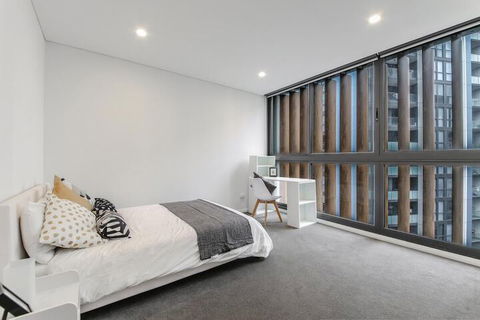 Magdalene Wolli Crk 501 - Darwin Holiday 3