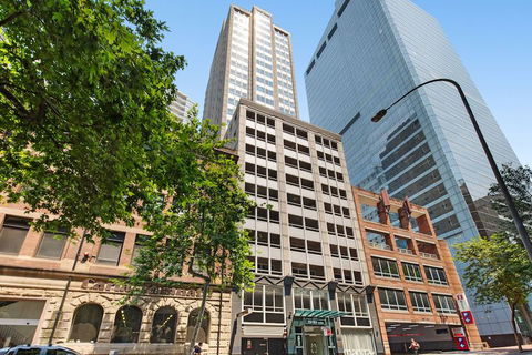 Sydney CBD Studio Apartment 1704 KNT - Darwin Holiday 1