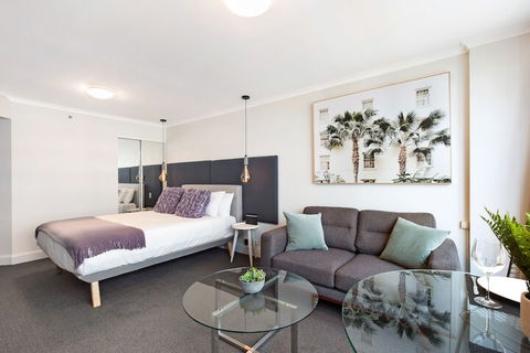Sydney CBD Studio Apartment 1704 KNT - Darwin Holiday 5