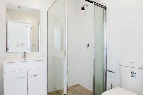 Douglas Street Studios - Darwin Holiday 5