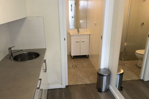 Douglas Street Studios - Darwin Holiday 2