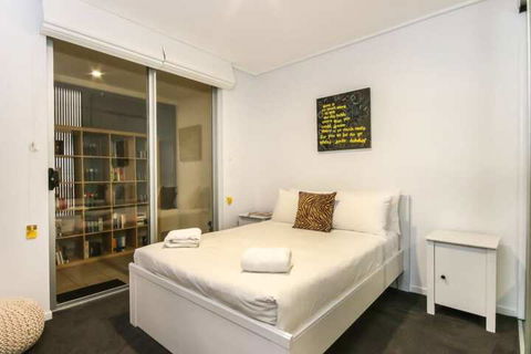 Large 3 Bedroom Apartment With River Views Near The Stadium - Darwin Holiday 4