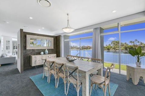 Havana Blue - Large 4 Bedroom Home - Darwin Holiday 6