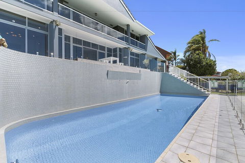 Havana Blue - Large 4 Bedroom Home - Darwin Holiday 2