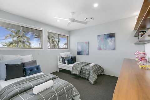 Havana Blue - Large 4 Bedroom Home - Darwin Holiday 7