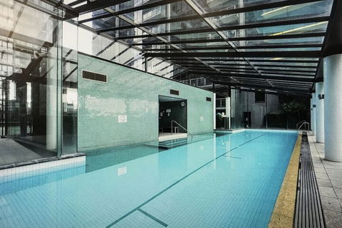 225 Melbourne Tower - Darwin Holiday 5