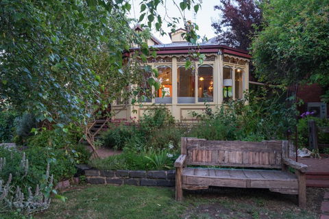 Rent Your Own Historic Hotel For Holidays & Events - Darwin Holiday 1