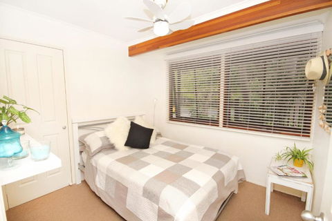 1 / 121 Park Crescent Coolum Beach - Darwin Holiday 6