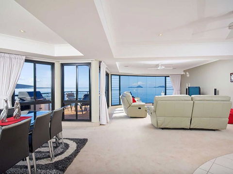 1 Seaside Splendour 137 Soldiers Point Road Beautiful Unit On The Waterfront - Darwin Holiday 1