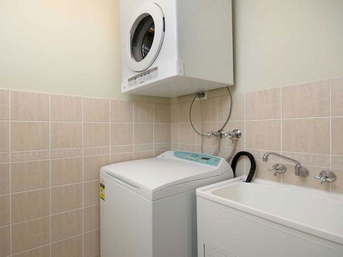 1 Seaside Splendour 137 Soldiers Point Road Beautiful Unit On The Waterfront - Darwin Holiday 6