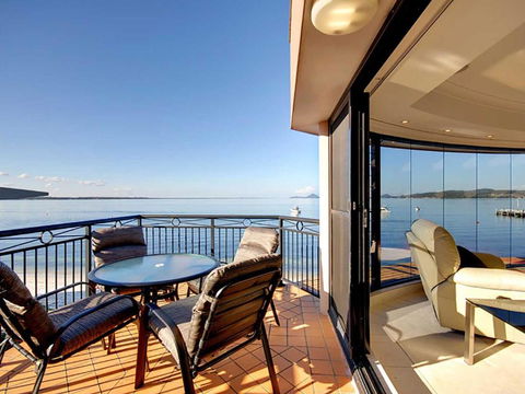 1 Seaside Splendour 137 Soldiers Point Road Beautiful Unit On The Waterfront - Darwin Holiday 5