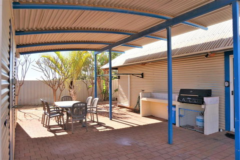 Osprey Holiday Village Unit 108 Serene 3 Bedroom Holiday Villa With A Pool In The Complex - Darwin Holiday 2