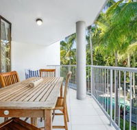 Stroll to the surf  sand Little Cove - Darwin Holiday