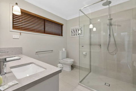 Sundance Pet Friendly Beach House In Peregian! 59 Lorikeet Drive - Darwin Holiday 5