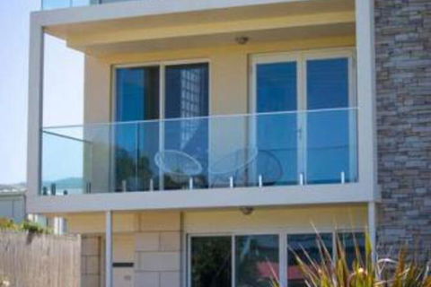 SEA NOOK Seconds From The Beach - Darwin Holiday 6