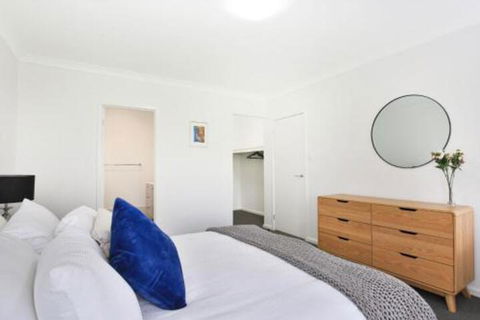 Rockwall Pet Friendly Fire Pit - Darwin Holiday 3