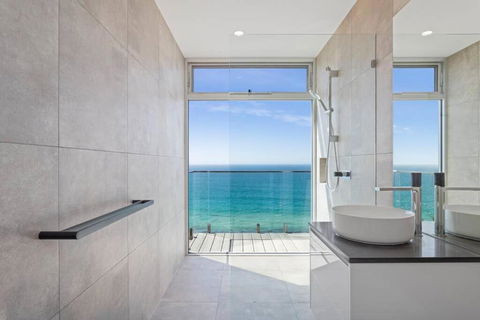 Southpoint Brand New Home Oceanfront Views - Darwin Holiday 5