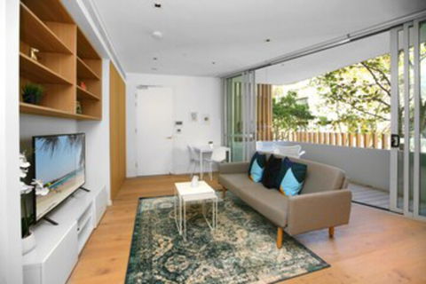 In The Heart Of Sydney 401 CALIBRE - Darwin Holiday 0