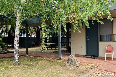 The Caledonian Hotel Motel - Darwin Holiday 1