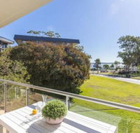 4 Villa Ellisa 10 Columbia Close beautiful unit with beautiful water views at Little Beach - Darwin Holiday