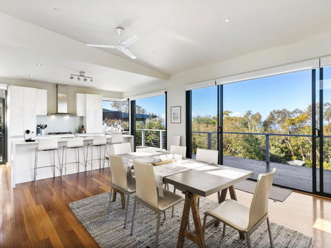 BELLE VUE ANGLESEA - Darwin Holiday 2