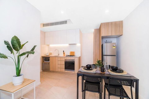 Magdalene Wolli Crk 3.05 - Darwin Holiday 6