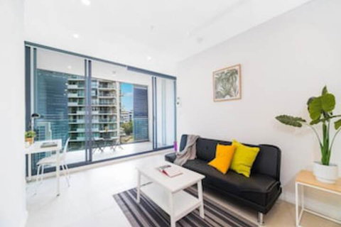 Magdalene Wolli Crk 3.05 - Darwin Holiday 0