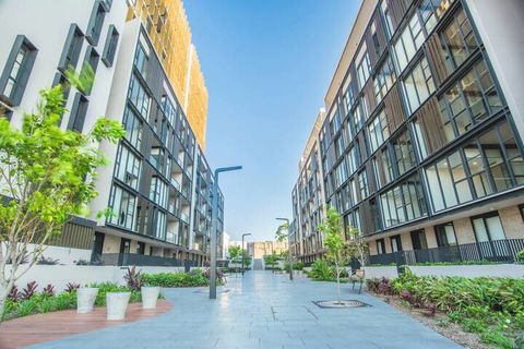 Bright & Modern! 2bed 2bath APT With Parking - Darwin Holiday 1
