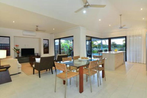 17 Cascade House Luxury Holiday Home - Darwin Holiday 3