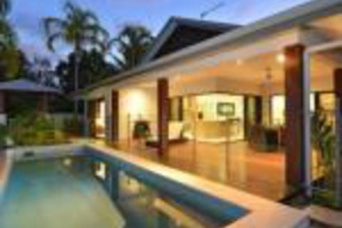 17 Cascade House Luxury Holiday Home - Darwin Holiday 0