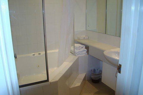 Dunsborough Central Motel - Darwin Holiday 4