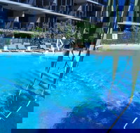 Stylist 2 Bedrooms Apartment With Pool/gym/parking - Darwin Holiday