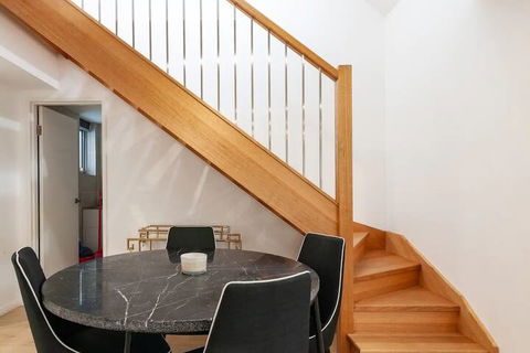 Modern Stylish Penthouse - Darwin Holiday 3