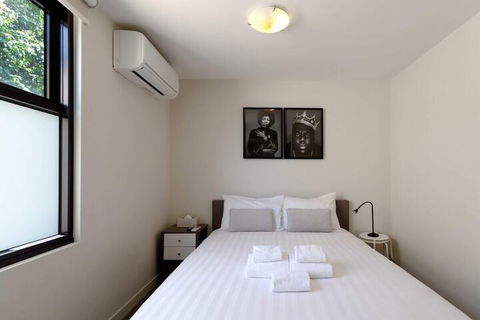 Spacious 2 Bedroom Inner City Townhouse With Private Rooftop - Darwin Holiday 6
