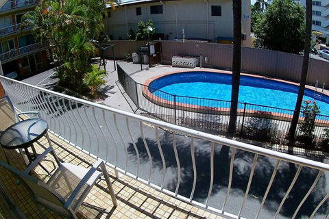 2 Bedroom Condo In Surfers Centre - Darwin Holiday 2