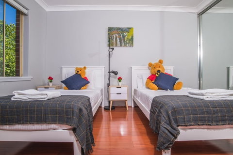 Rustic Hardwood 2 Bedroom Apartment In Randwick - Darwin Holiday 5