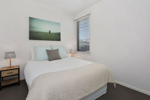 Waves On Kamala 13 - Darwin Holiday 3