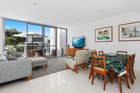 Waves On Kamala 13 - Darwin Holiday 5