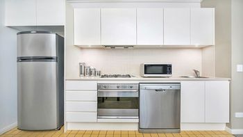 The Apartment Service AX405 - Darwin Holiday 5