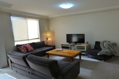 The Apartment Service BUCHN - Darwin Holiday 6