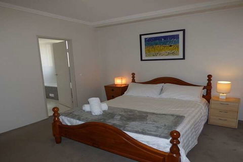 The Apartment Service BUCHN - Darwin Holiday 7