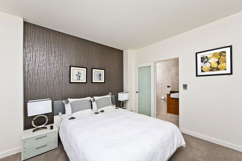 Penthouse Palace - Darwin Holiday 4