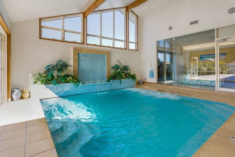 One Mile Mansion - Darwin Holiday 1