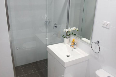 Atmosphere - Darwin Holiday 7