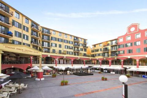 Comfy & Convenient Living At The Italian Forum Leichardt ITALY - Darwin Holiday 1