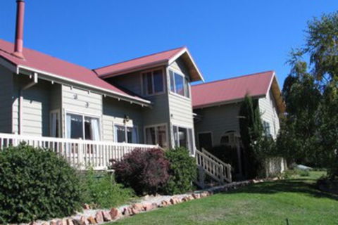 Alpine Stag Lodge Unit 2 - Darwin Holiday 0