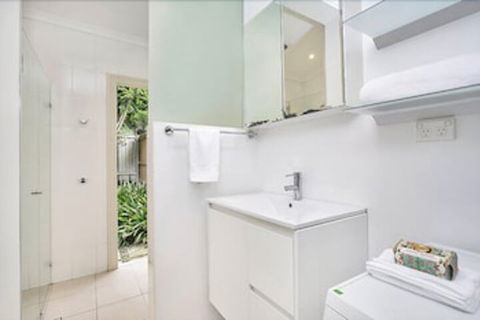 The Apartment Service EDWIN - Darwin Holiday 3