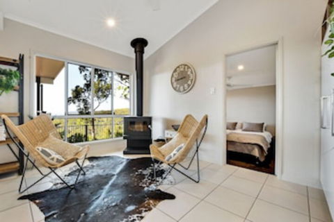 Smallwood - Darwin Holiday 0